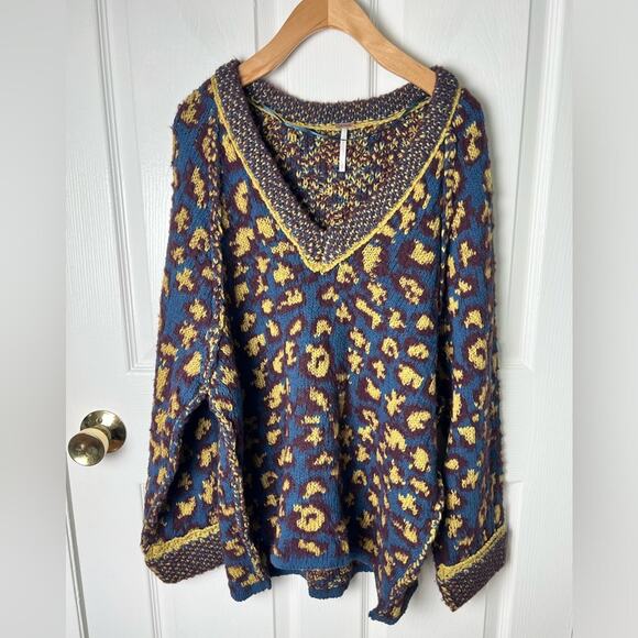 Free People Leopard Little Animal Pullover Crew Neck Sweater Blue Fig Combo XS - Picture 2 of 9